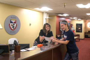 Joseph Oliveri | The Duquesne Duke A student visits the financial aid office. 